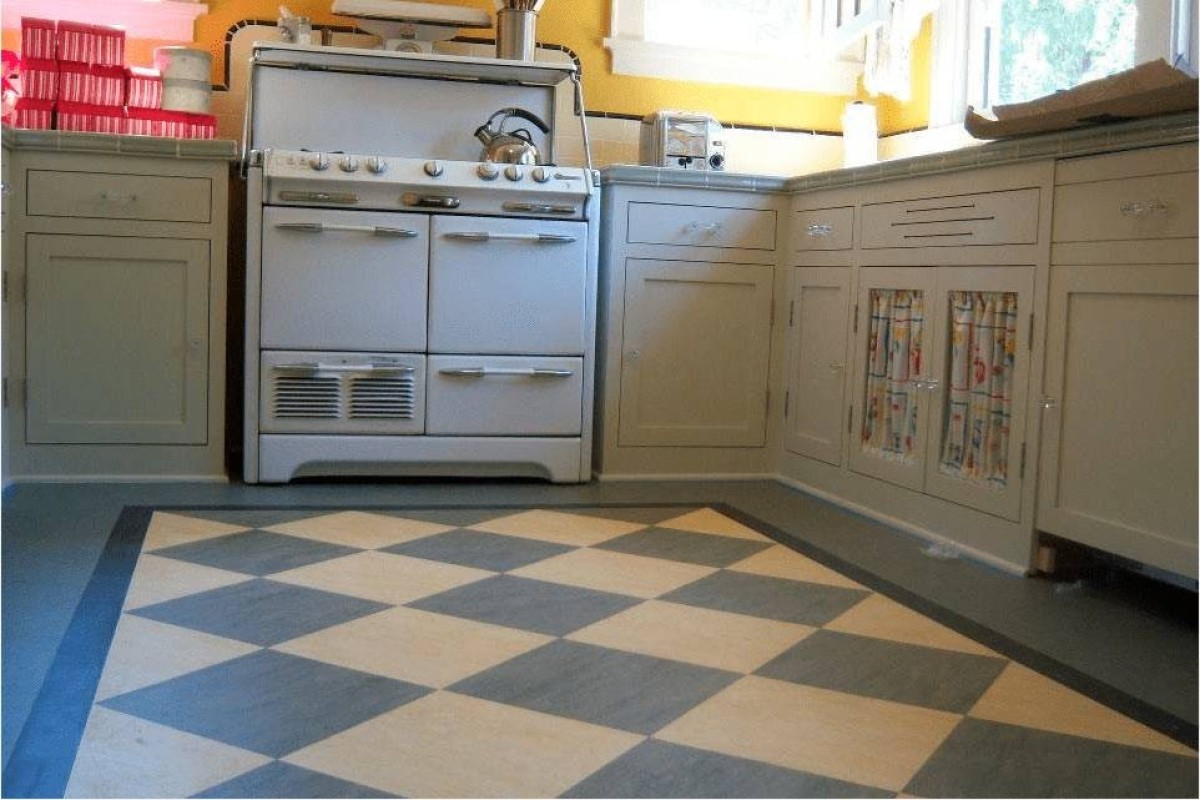 marmoleum-floor-installed-in-kitchen-1