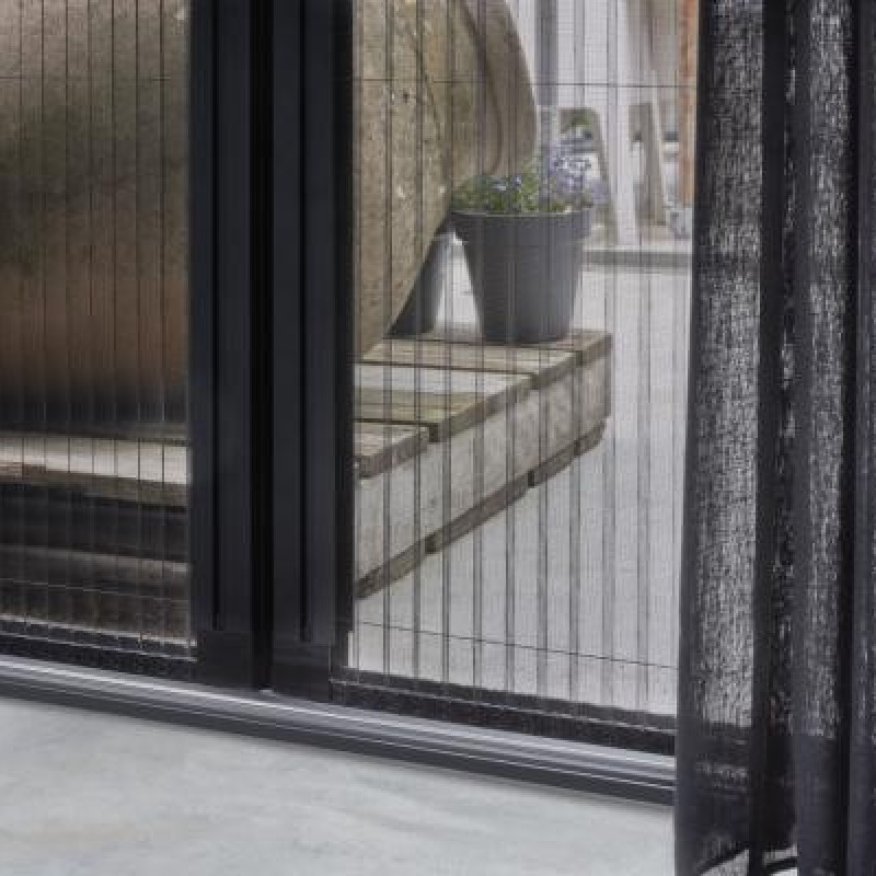 Plissé-detail-dubbele-deur-020b-6b4a3c93722115a85e449853a0c7b6d211
