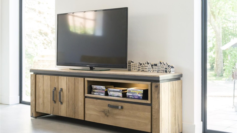 HEN_Farmland_tv-dressoir_AAN